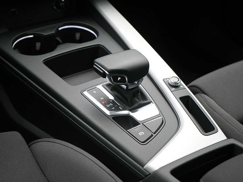 Audi A4 advanced Avant S TRON AHK NAVI VIRT ACC