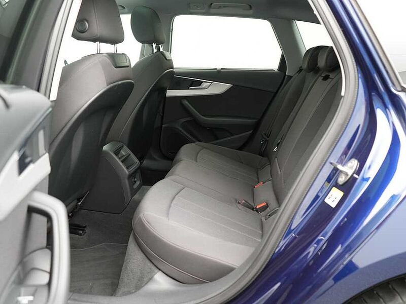 Audi A4 Avant quattro S-TRON STANDHZ AHK NAVI PANO