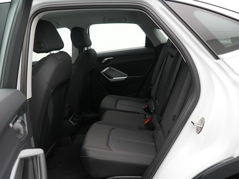 Audi Q3 Sportback S line ACC APP SHZ NAVI LED PDC