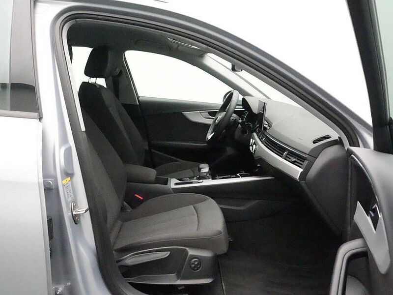 Audi A4 AHK ACC LED FACEL. NAVI APP