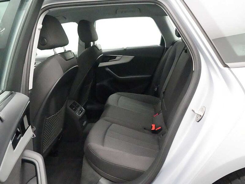 Audi A4 Avant S-TRON ACC AHK SHZ APP NAVI PDC