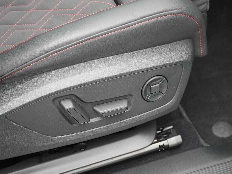Audi Q4 Sportback S line PANO SONOS ACC NAVI RAUTE