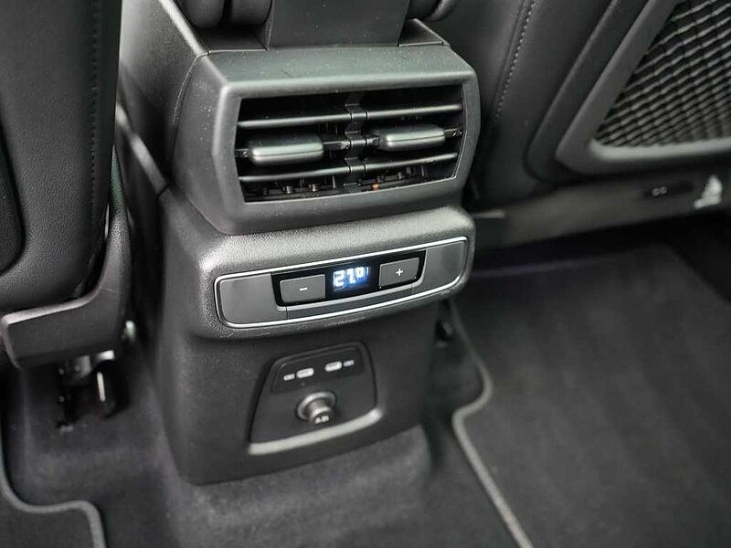 Audi Q4 Sportback S line PANO SONOS ACC NAVI RAUTE