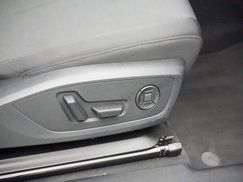 Audi Q3 Sportback S line STRON VIRT APP LED PDC