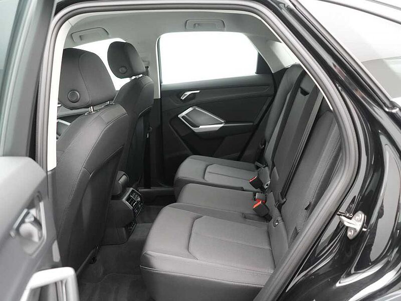 Audi Q3 Sportback TFSI S line S-TRON LED APP SHZ PDC