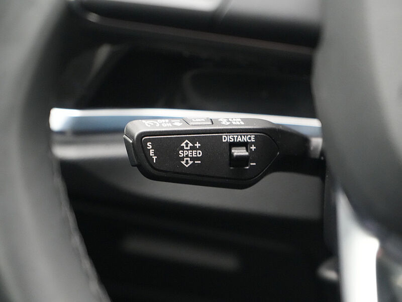 Audi Q3 Sportback TFSI S line S-TRON APP LED SHZ PDC