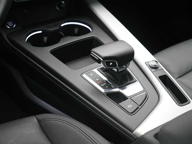 Audi A4 Avant quattro S line LEDER NAVI ACC VIRT