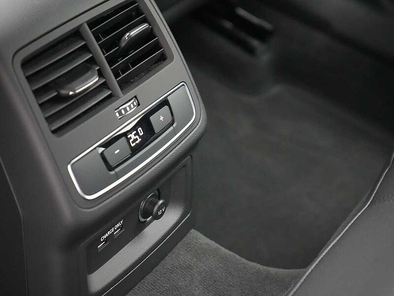 Audi A4 Avant quattro S line LEDER NAVI ACC VIRT