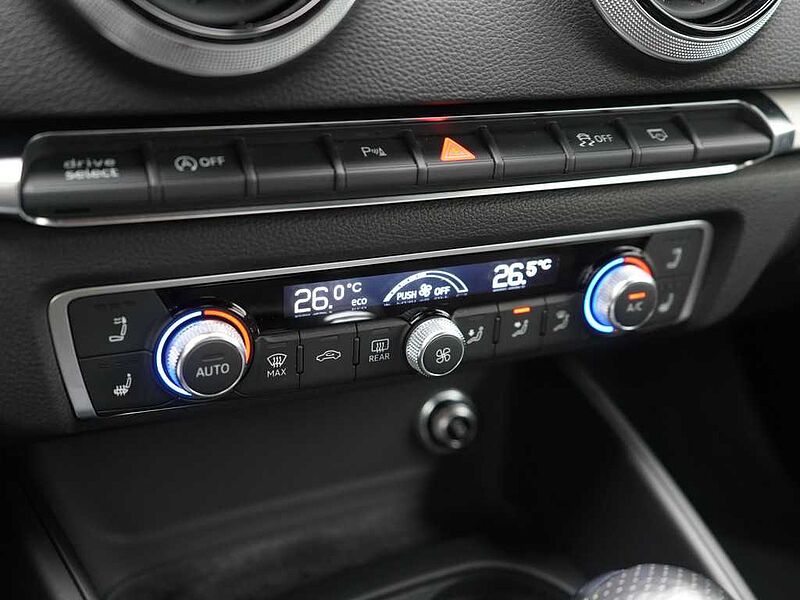 Audi A3 Cabrio S line STRON SHZ LED AHK PDC