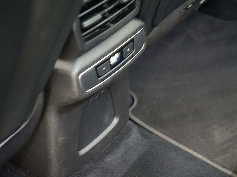 Audi Q4 e-tron S line PANO MATRIX NAVI VIRT ACC LEDER