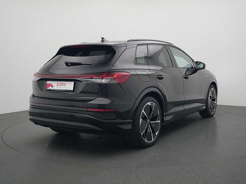 Audi Q4 e-tron S line PANO MATRIX NAVI VIRT ACC LEDER