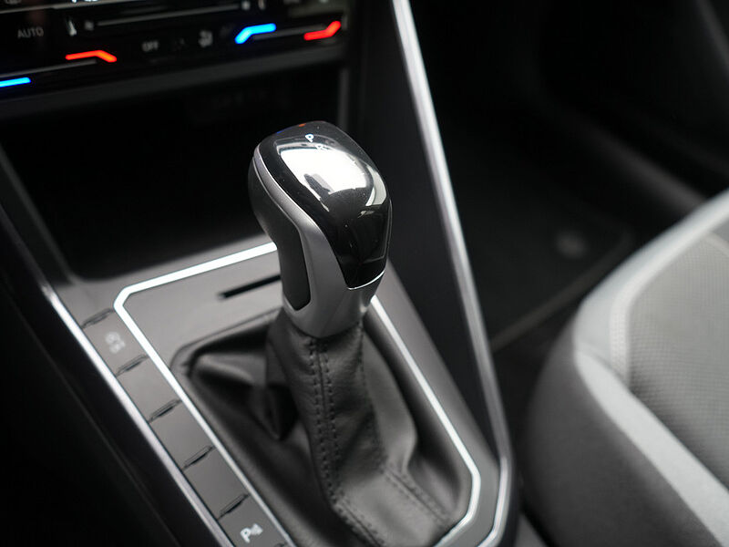 Volkswagen Polo DSG PDC KLIMA VIRT