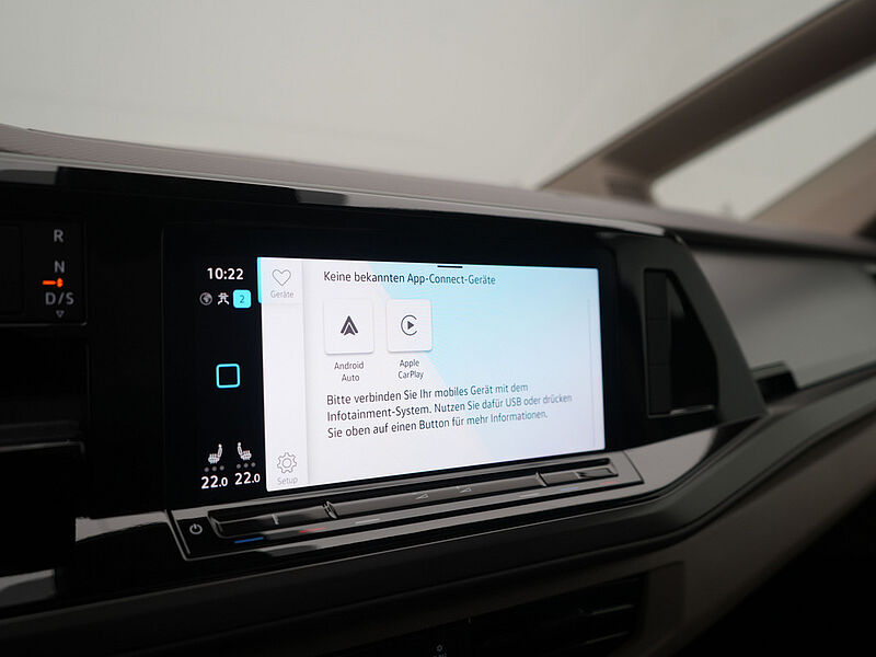 Volkswagen T7 Multivan AHK MATRIX PANO SHZ VIRT KAM ACC APP