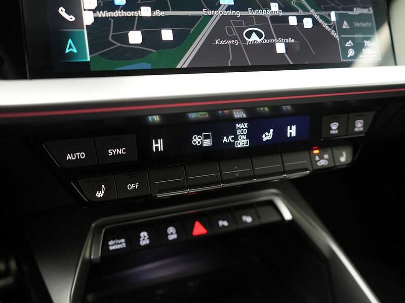 Audi RS3 Sportback quattro STRON SPORTSITZE APP PDC