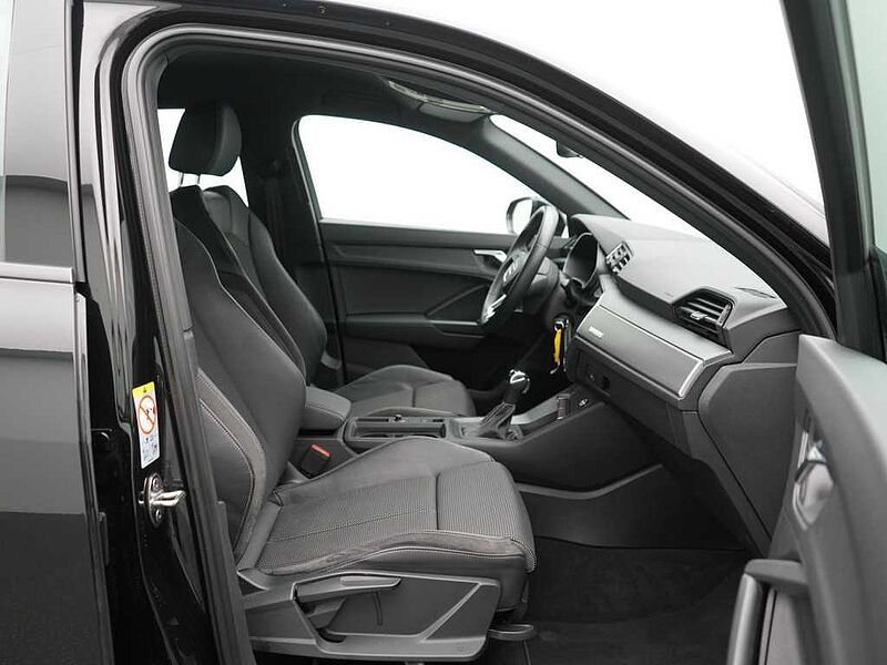 Audi Q3 Sportback S line STRON APP SPORTSITZE PDC
