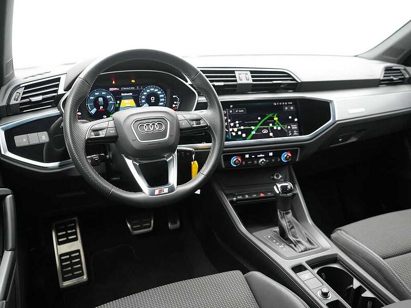 Audi Q3 Sportback S line STRON APP SPORTSITZE PDC