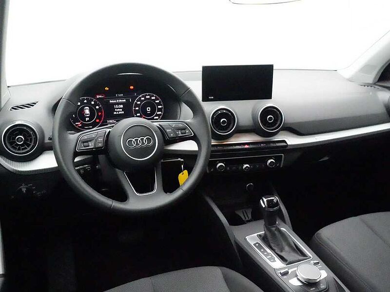 Audi Q2 advanced S TRON AHK KAM ACC LED APP