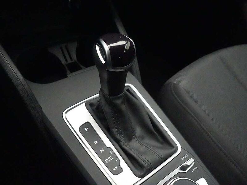 Audi Q2 advanced S-TRON KAM ACC SHZ APP PORT NAVI