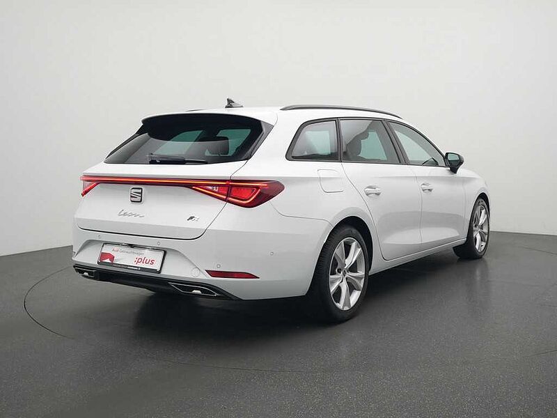 SEAT Leon VIRT ST FR DSG PDC NAVI SHZ CARPLAY