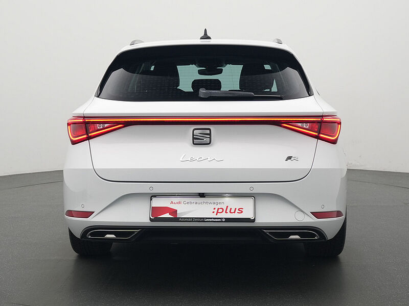 SEAT Leon VIRT ST FR DSG PDC NAVI SHZ CARPLAY