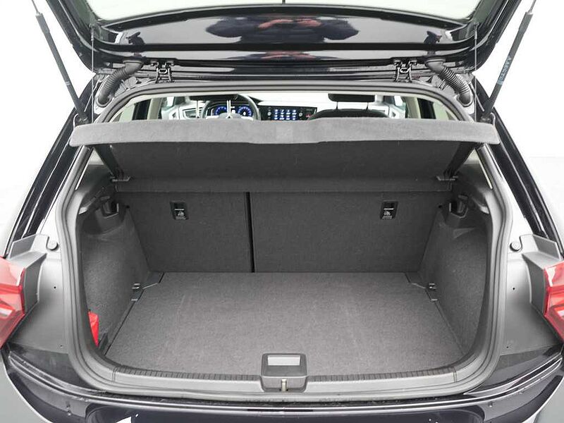 Volkswagen Polo Move APP CONNECT LED SHZ PDC