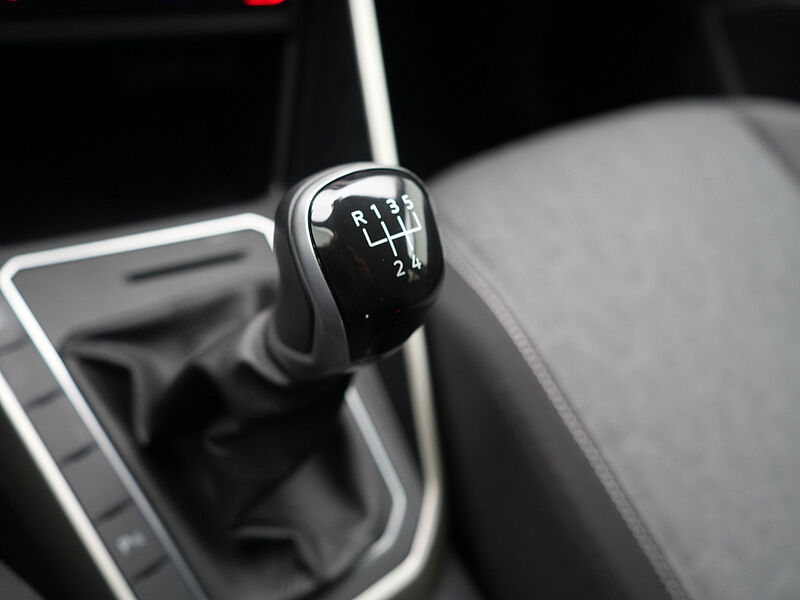 Volkswagen Polo Move APP CONNECT LED SHZ PDC