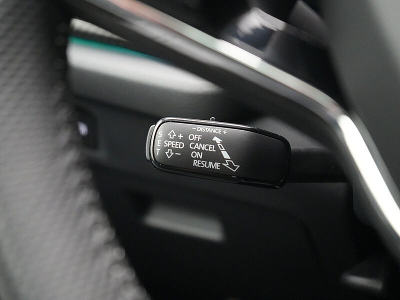 SKODA OCTAVIA Combi RS DSG NAVI VIRT APP KAM KEYLESS