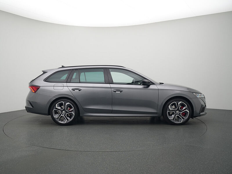 SKODA OCTAVIA Combi RS DSG NAVI VIRT APP KAM KEYLESS