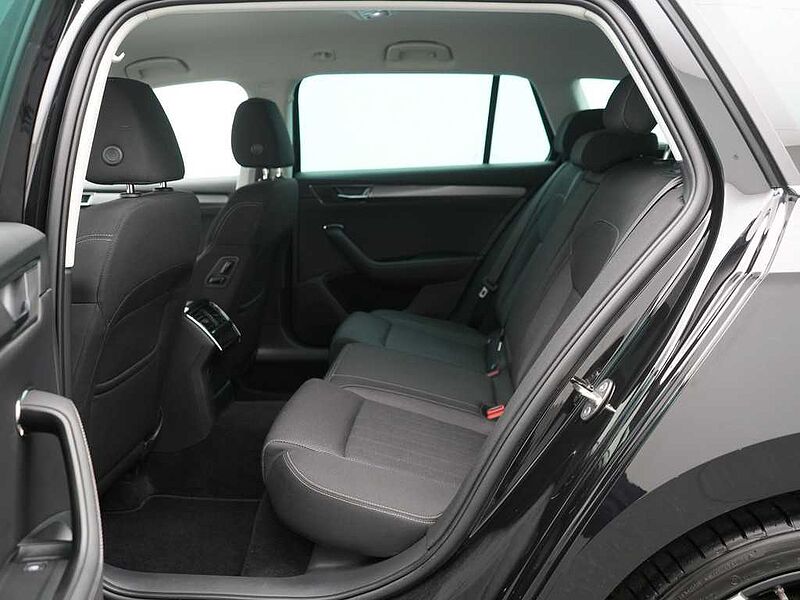 SKODA SUPERB Combi DSG STANDHZ AHK NAVI VIRT KAM 360°