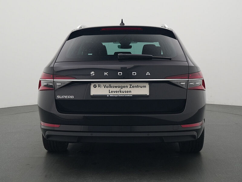 SKODA SUPERB Combi DSG STANDHZ AHK NAVI VIRT KAM 360°