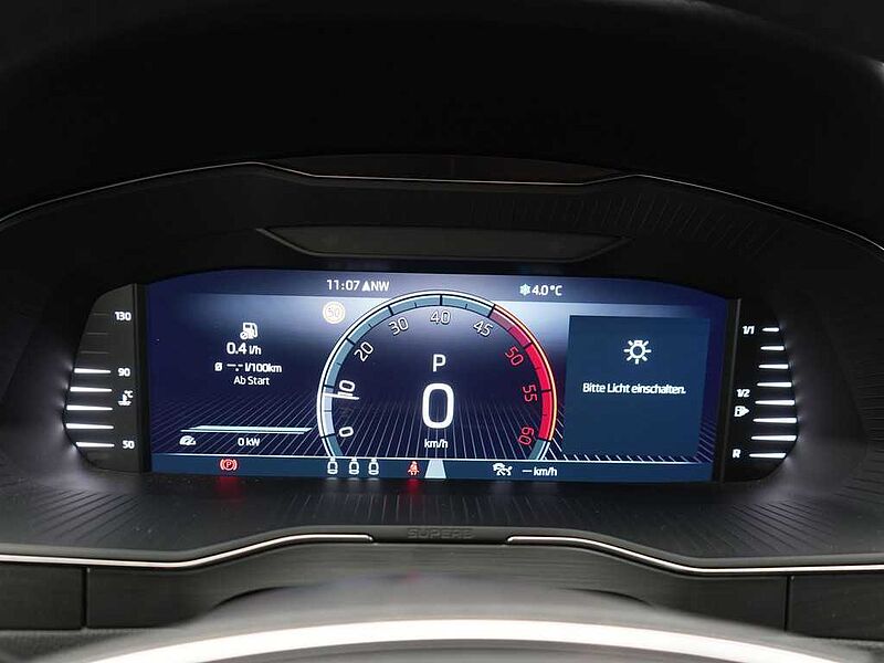SKODA SUPERB Combi DSG STANDHZ AHK NAVI VIRT KAM 360°