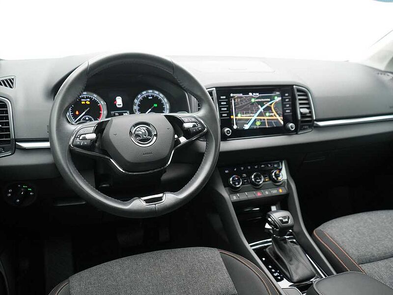 SKODA KAROQ Clever DSG APP CONNECT SHZ LED W-LAN NAVI