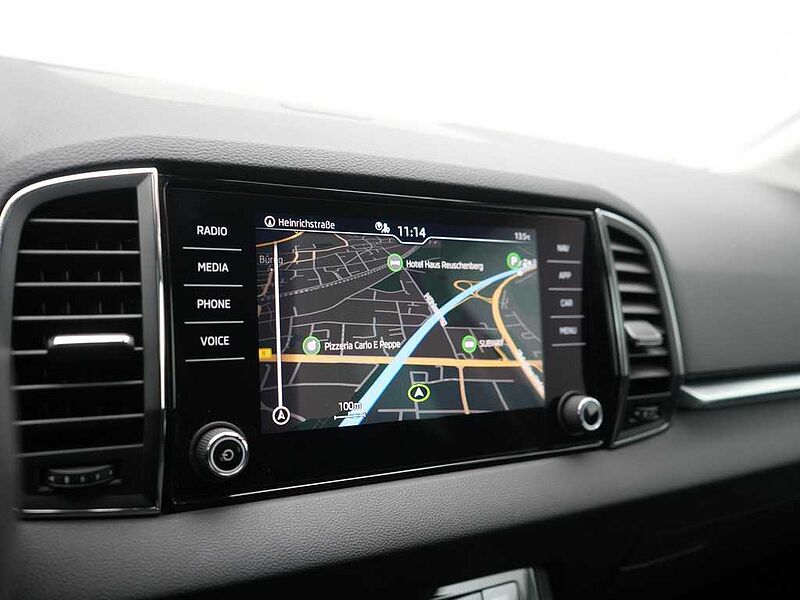 SKODA KAROQ Clever DSG APP CONNECT SHZ LED W-LAN NAVI