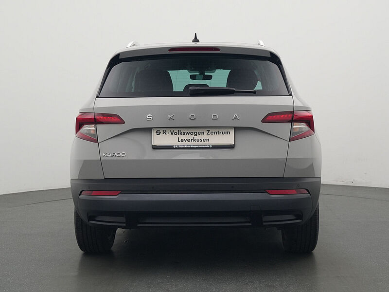 SKODA KAROQ Clever DSG NAVI AHK SHZ LED KESSY APP SHZ