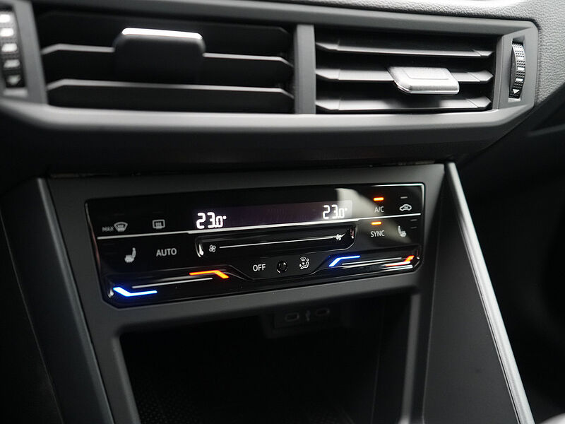 Volkswagen Taigo R-Line ACC MATRIX KAM CARPLAY SHZ PDC