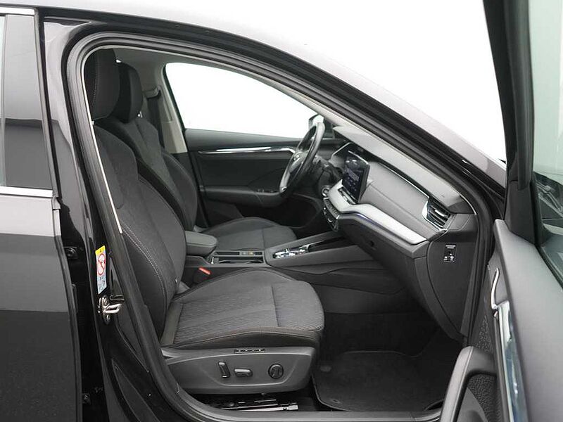 SKODA OCTAVIA TSI First Edition DSG MEMORY SHZ APP LED