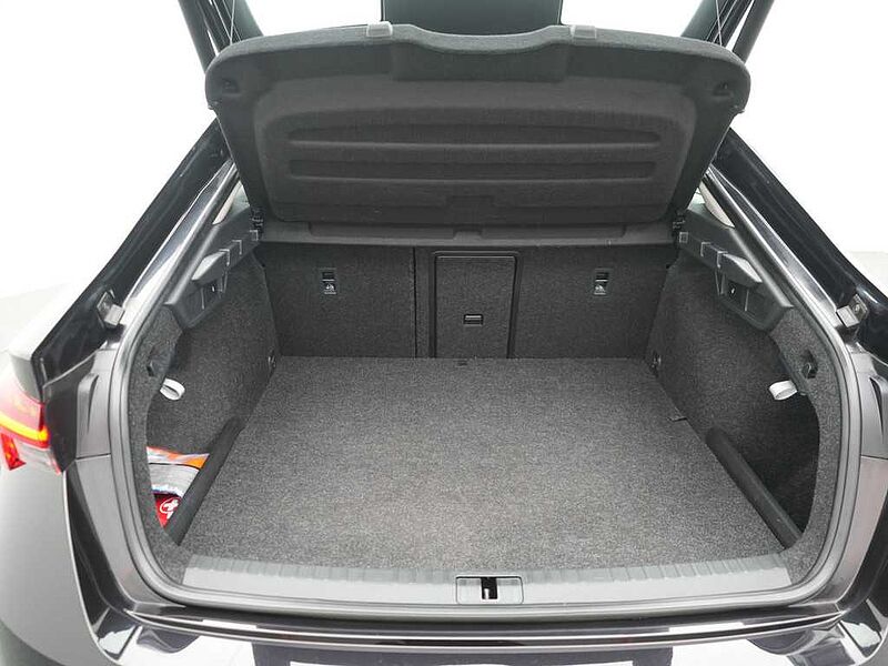 SKODA OCTAVIA TSI First Edition DSG MEMORY SHZ APP LED