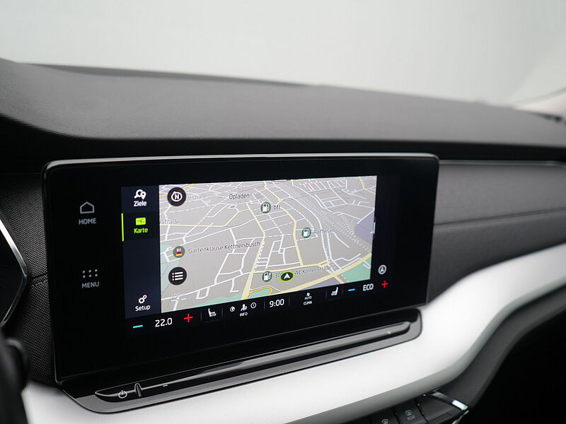 SKODA OCTAVIA TSI First Edition DSG MEMORY SHZ APP LED