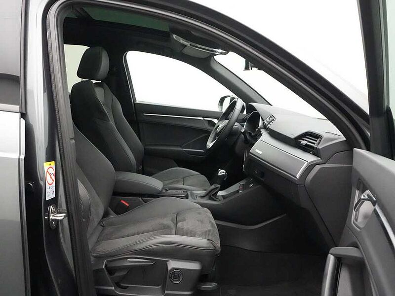 Audi Q3 S line STRON PANO AHK ACC NAVI VIRT KAM APP