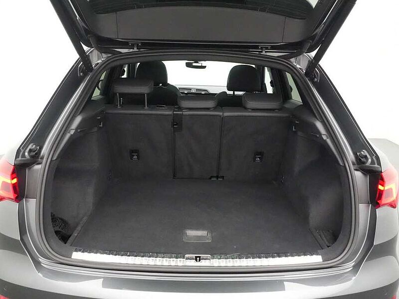 Audi Q3 S line STRON PANO AHK ACC NAVI VIRT KAM APP