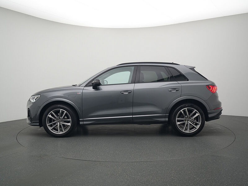 Audi Q3 S line STRON PANO AHK ACC NAVI VIRT KAM APP