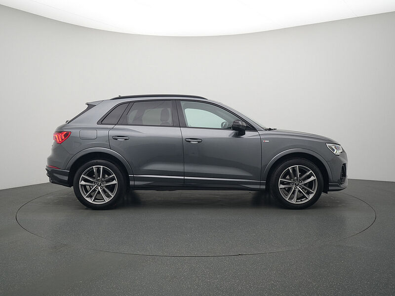 Audi Q3 S line STRON PANO AHK ACC NAVI VIRT KAM APP