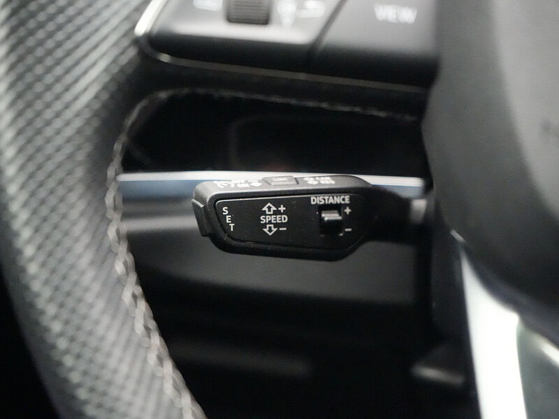 Audi Q3 S line STRON PANO AHK ACC NAVI VIRT KAM APP