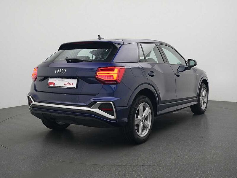 Audi Q2 S line LEDER APP CONNECT SPORTSITZE PDC SHZ