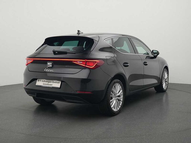 SEAT Leon TSI Xcellence DSG NAVI VIRT AHK LENKRADHZ