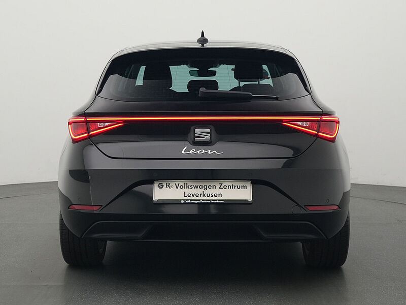 SEAT Leon TSI Xcellence DSG NAVI VIRT AHK LENKRADHZ