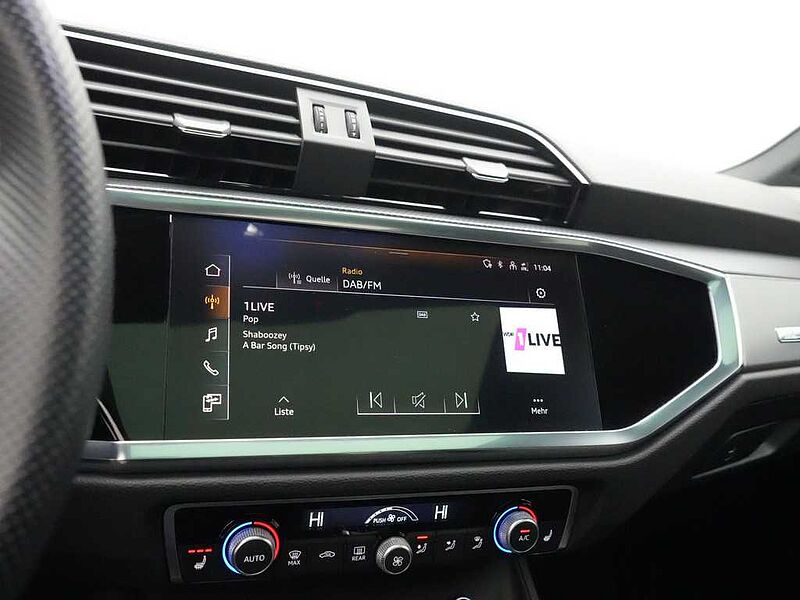 Audi Q3 S line STRON APP CONNECT LED PDC KAM AHK