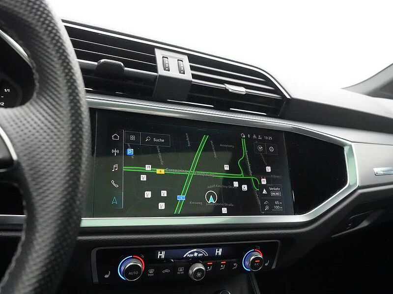 Audi Q3 S line STRON LED SHZ PDC APP CONNECT NAVI