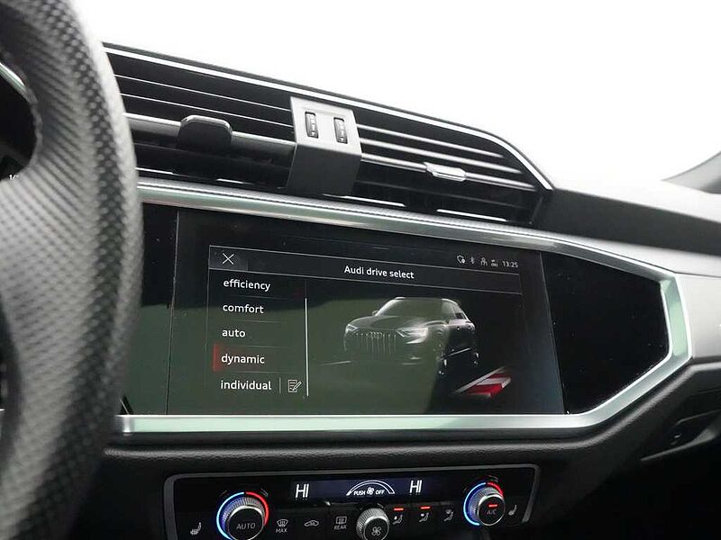 Audi Q3 S line STRON LED SHZ PDC APP CONNECT NAVI