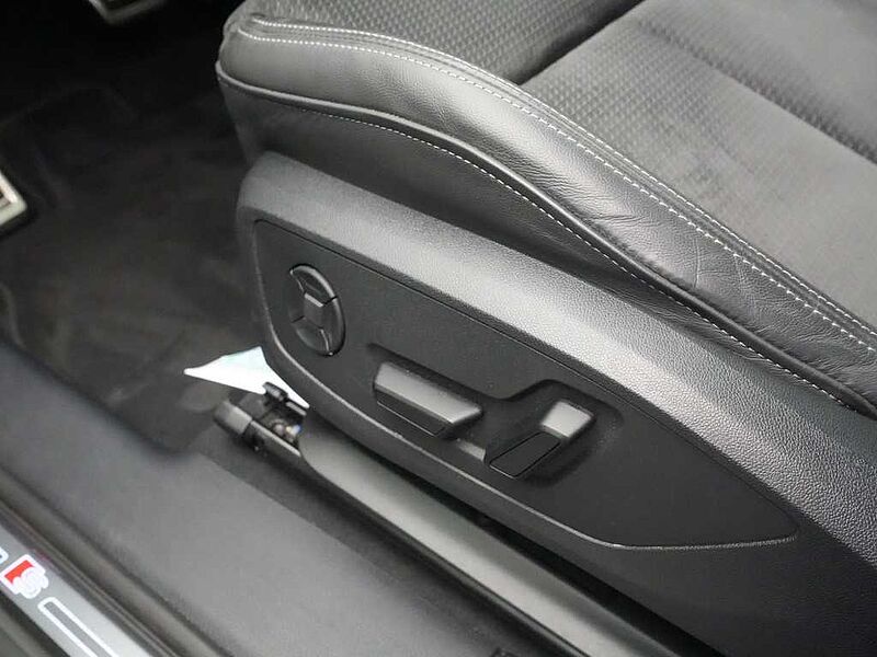 Audi Q3 S line STRON LED SHZ PDC APP CONNECT NAVI